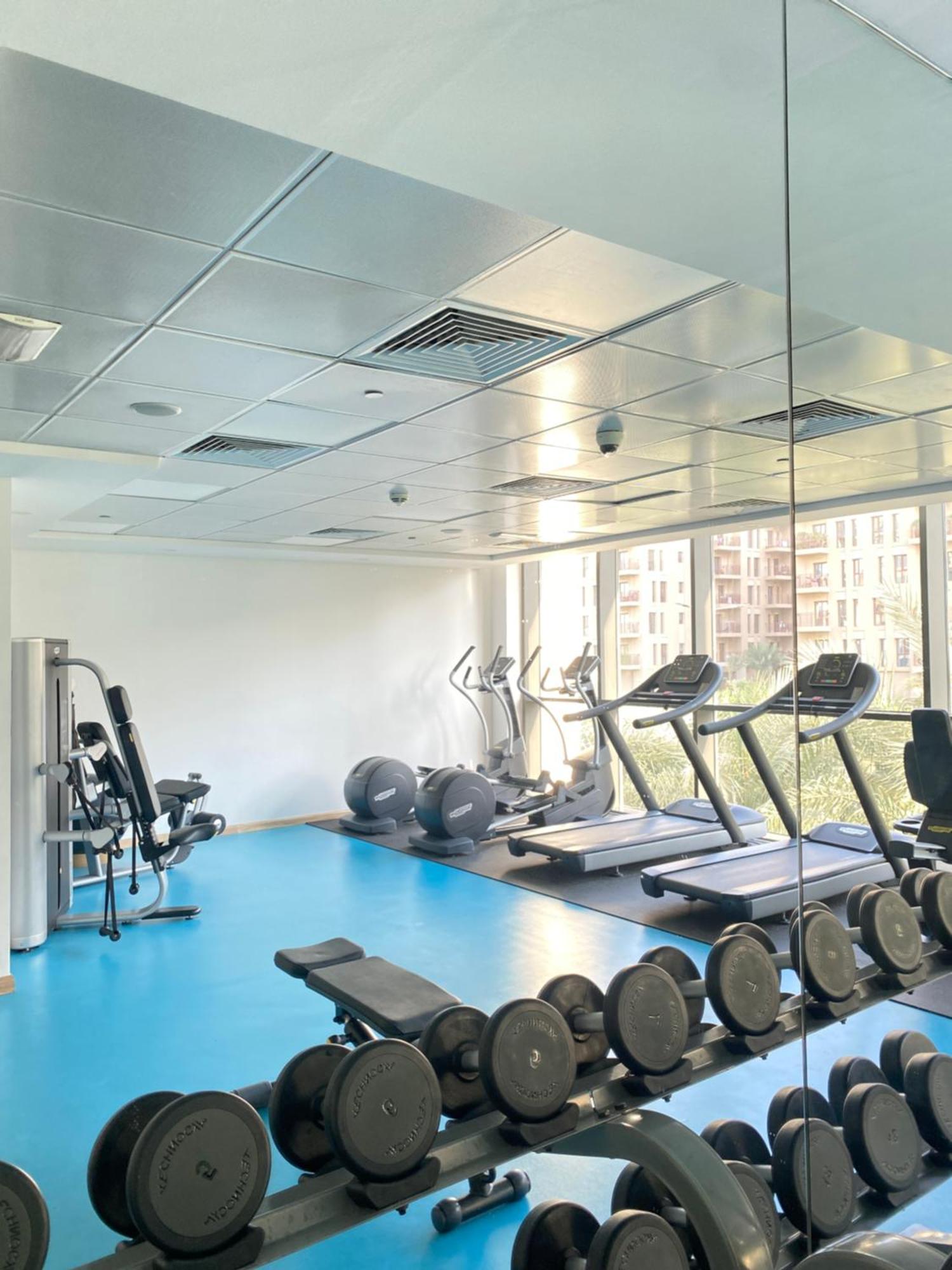 Appartement Lovely Calm 3br Easy Accessibility To With Huge Balcony And Pool View Town Square Dubai
