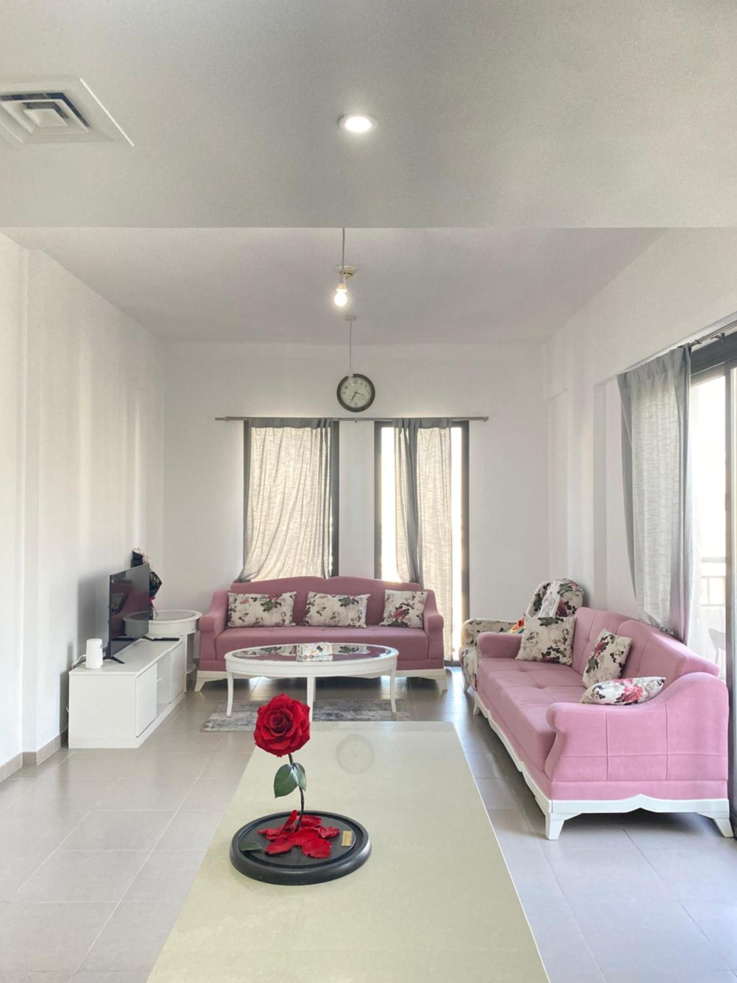 Lovely Calm 3br Easy Accessibility To With Huge Balcony And Pool View Town Square Appartement Dubai